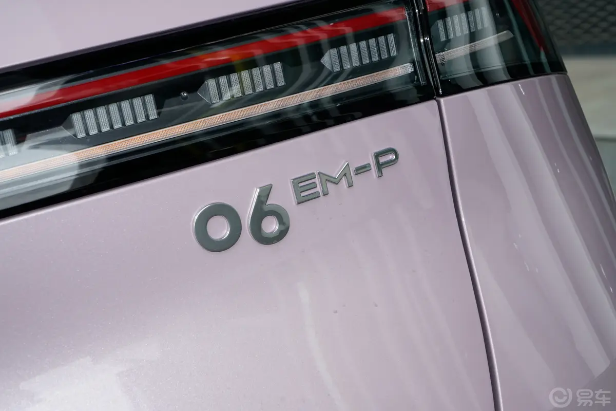 领克06 EM-PEM-P 1.5L 126km 长续航Halo外观细节