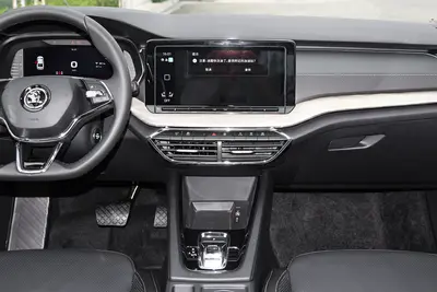 2025款 明锐 PRO TSI280 奢享版内饰