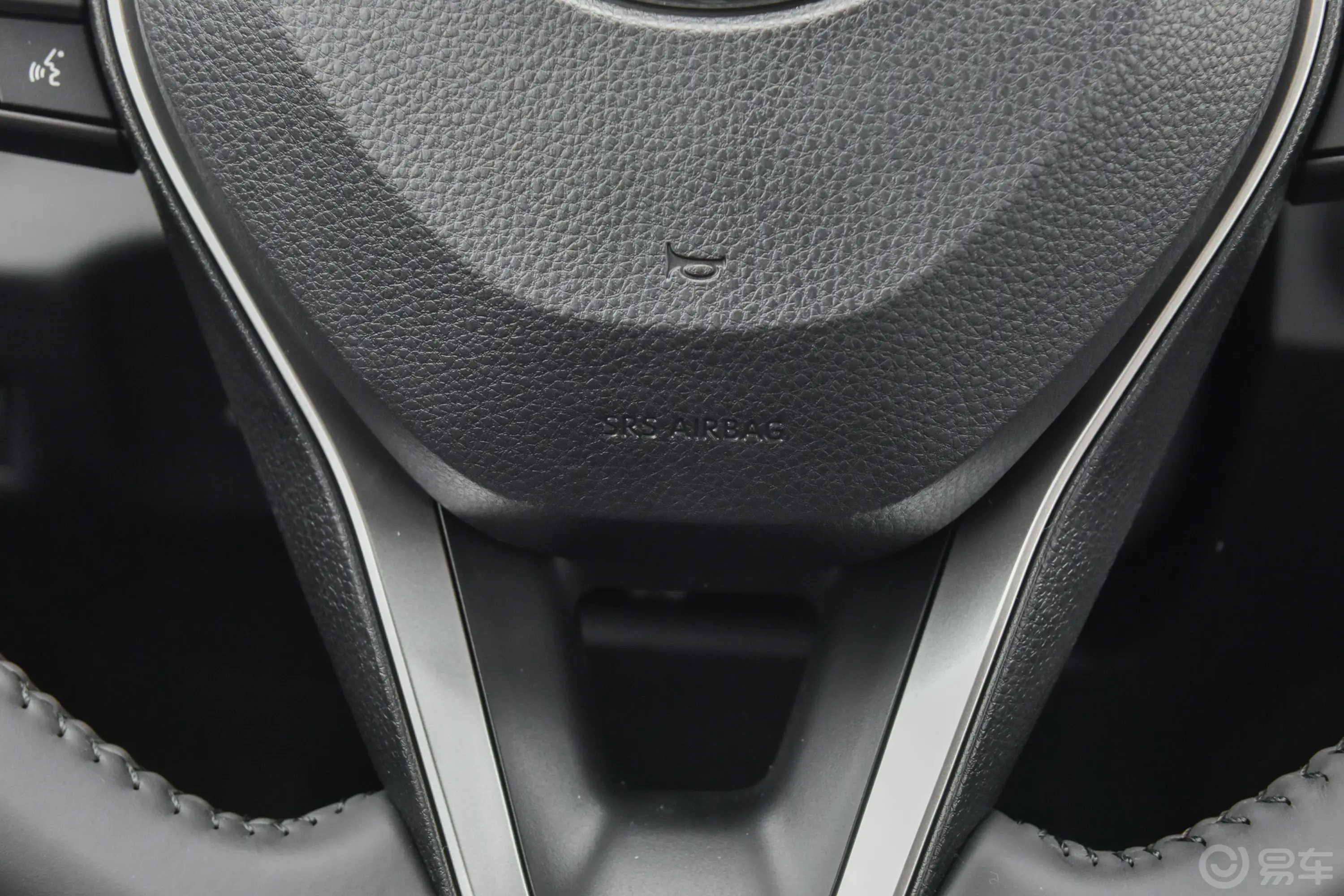 RAV4荣放2.0L 四驱探险旗舰版主驾安全气囊