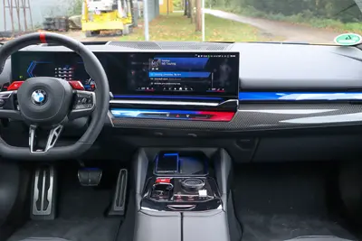 2025款 宝马M5新能源 Touring 4.4T 标准版内饰