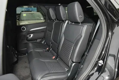 2025款 发现 3.0T 360PS R-Dynamic SE空间