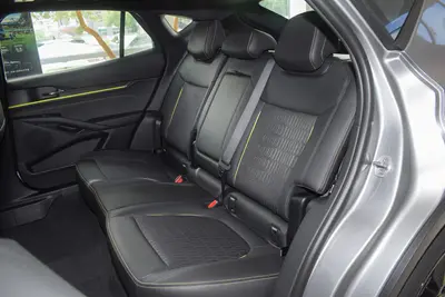 2025款 蒙迪欧 E-混动 2.0T EcoBoost 运动版空间
