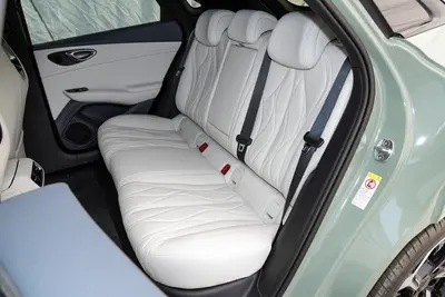 2025款 海豹06GT 605km 后驱热浪版空间