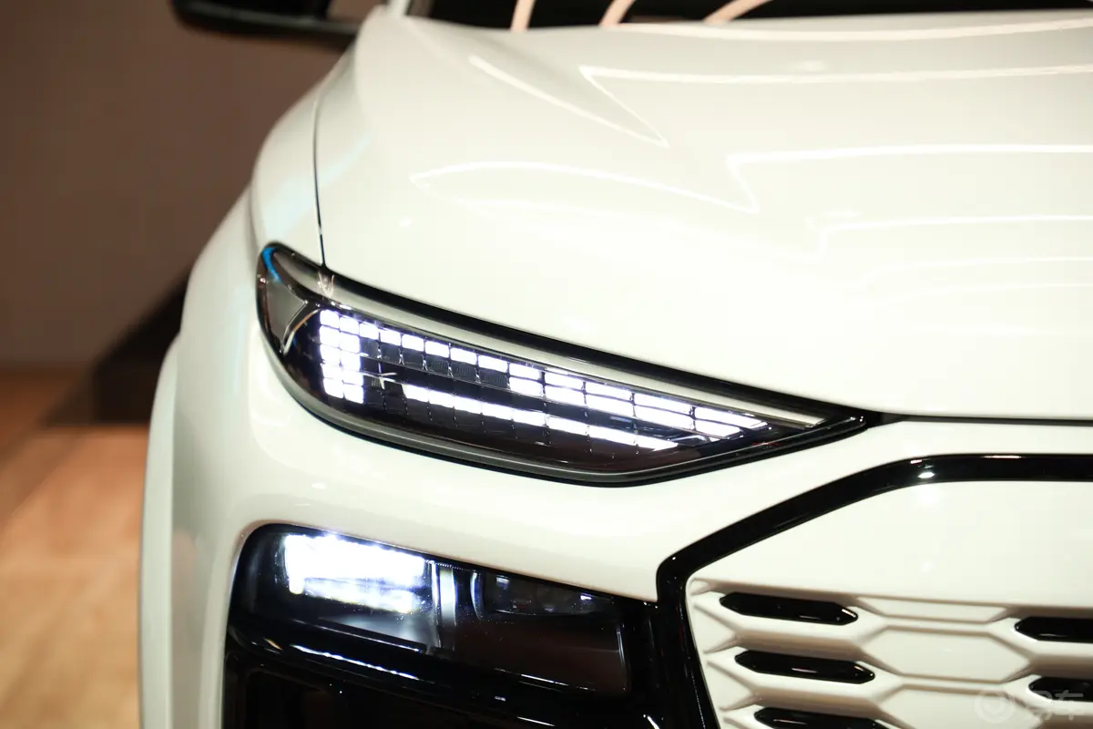 奥迪Q6 Sportback e-tron标准型外观