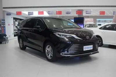 2024款 赛那 双擎 2.5L 两驱豪华版外观
