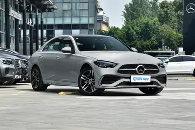 2025款 奔驰C级 插电混动 C 350 e L外观