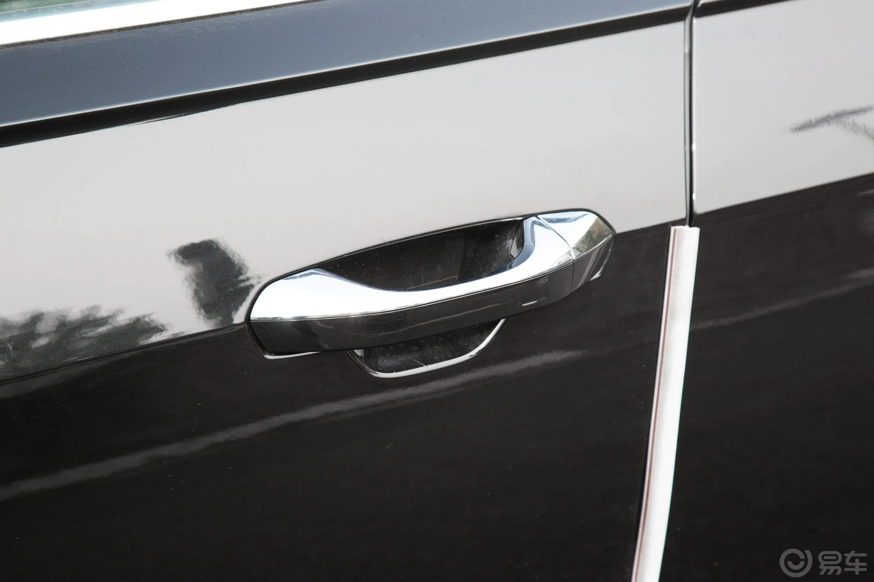 奥迪A8A8L 50 TFSI quattro 臻选型驾驶员侧前门把手