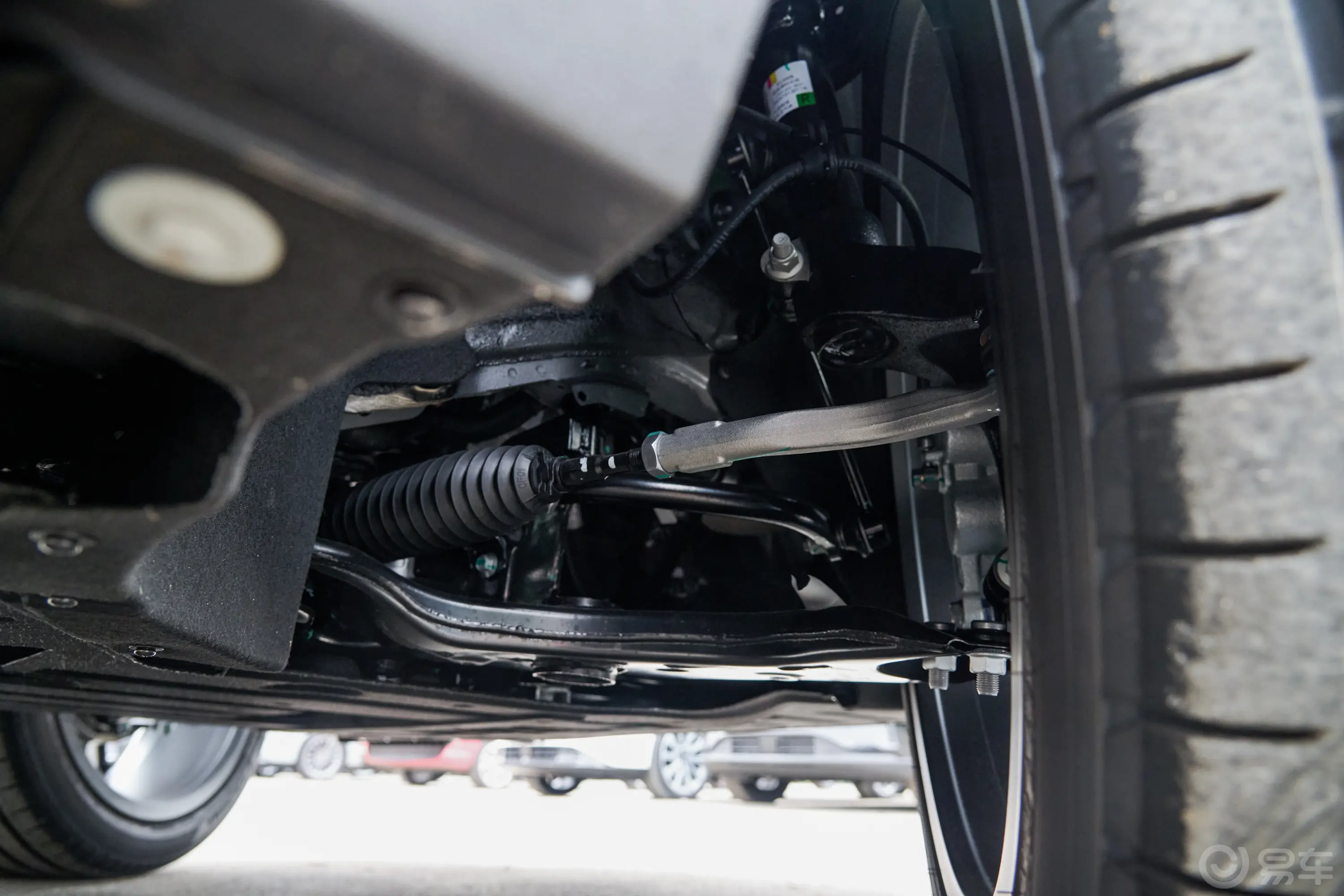 零跑C16纯电版 520km 智享版左侧前悬架