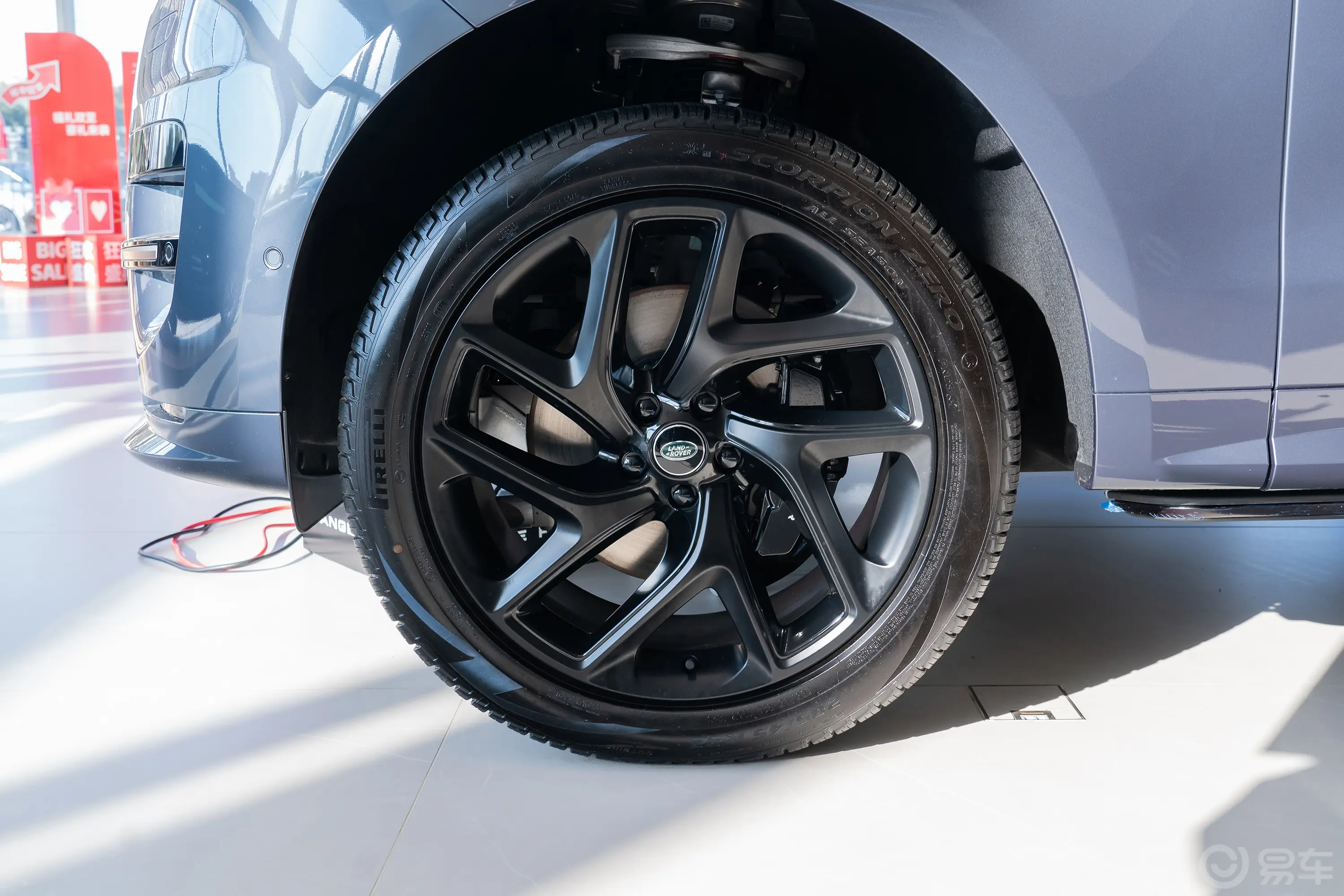 揽胜运动版3.0T Dynamic SE前轮毂造型