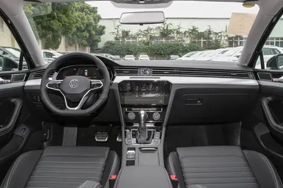 2025款 迈腾 众享版 280TSI 舒适型内饰