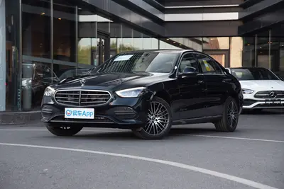 2025款 奔驰C级 C 260 L外观