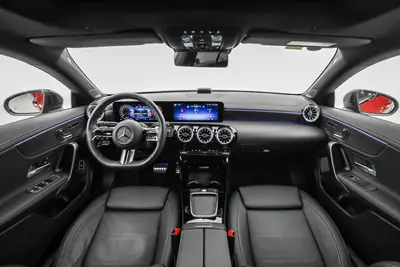 2024款 奔驰CLA 改款 CLA 260 4MATIC 五门猎跑车内饰