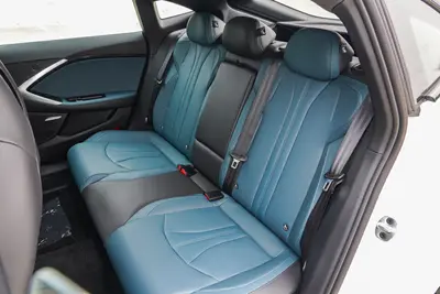 2025款 MG7 2.0T 405 自动奢享版空间