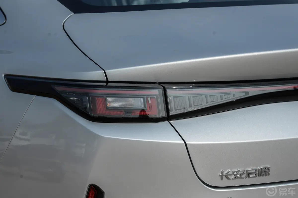 长安启源A05真香版 1.5L 145km 超越型外观灯组