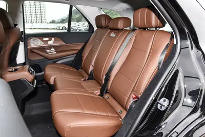 2025款 奔驰GLE GLE 450 4MATIC 时尚型空间