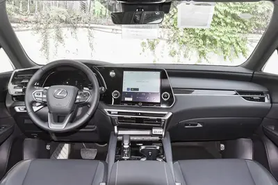 2025款 雷克萨斯RX 350h 两驱悦享版内饰