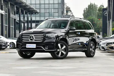 2024款 奔驰GLS GLS 450 4MATIC 动感型外观