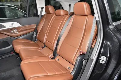 2024款 奔驰GLS GLS 450 4MATIC 动感型空间