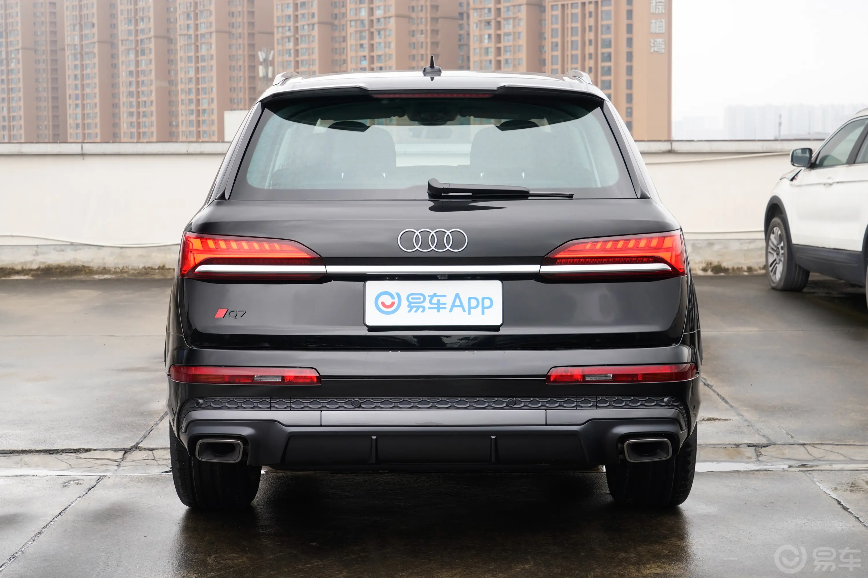 奥迪Q755 TFSI quattro S line运动型 7座外观灯组