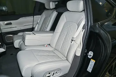 2024款 蔚来ET7 520km 行政签名版 75kWh空间