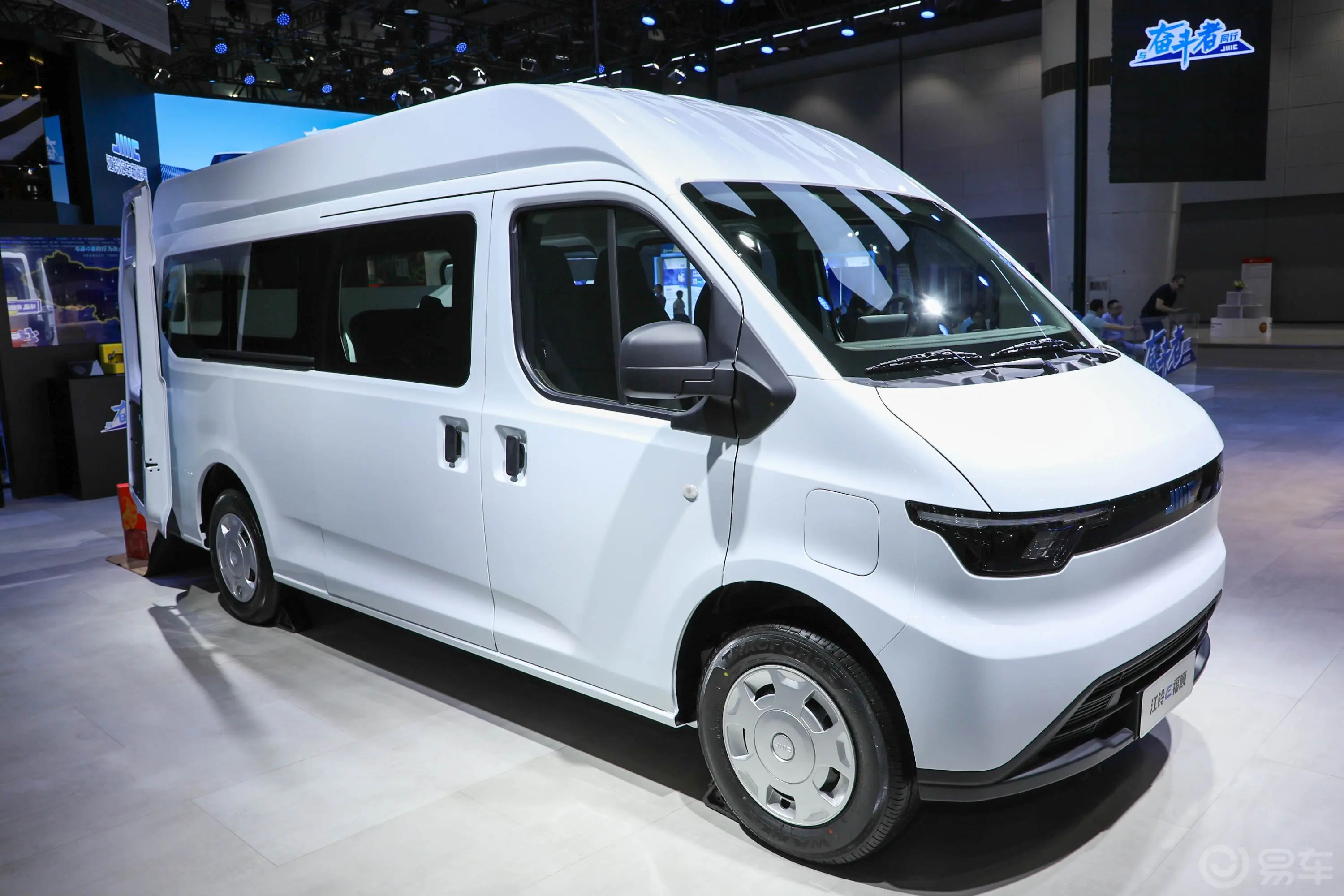 【江铃E福顺300km 短轴低顶盲窗版 宁德时代41.86kWh 2/3座外观图片-汽车图片大全】-易车