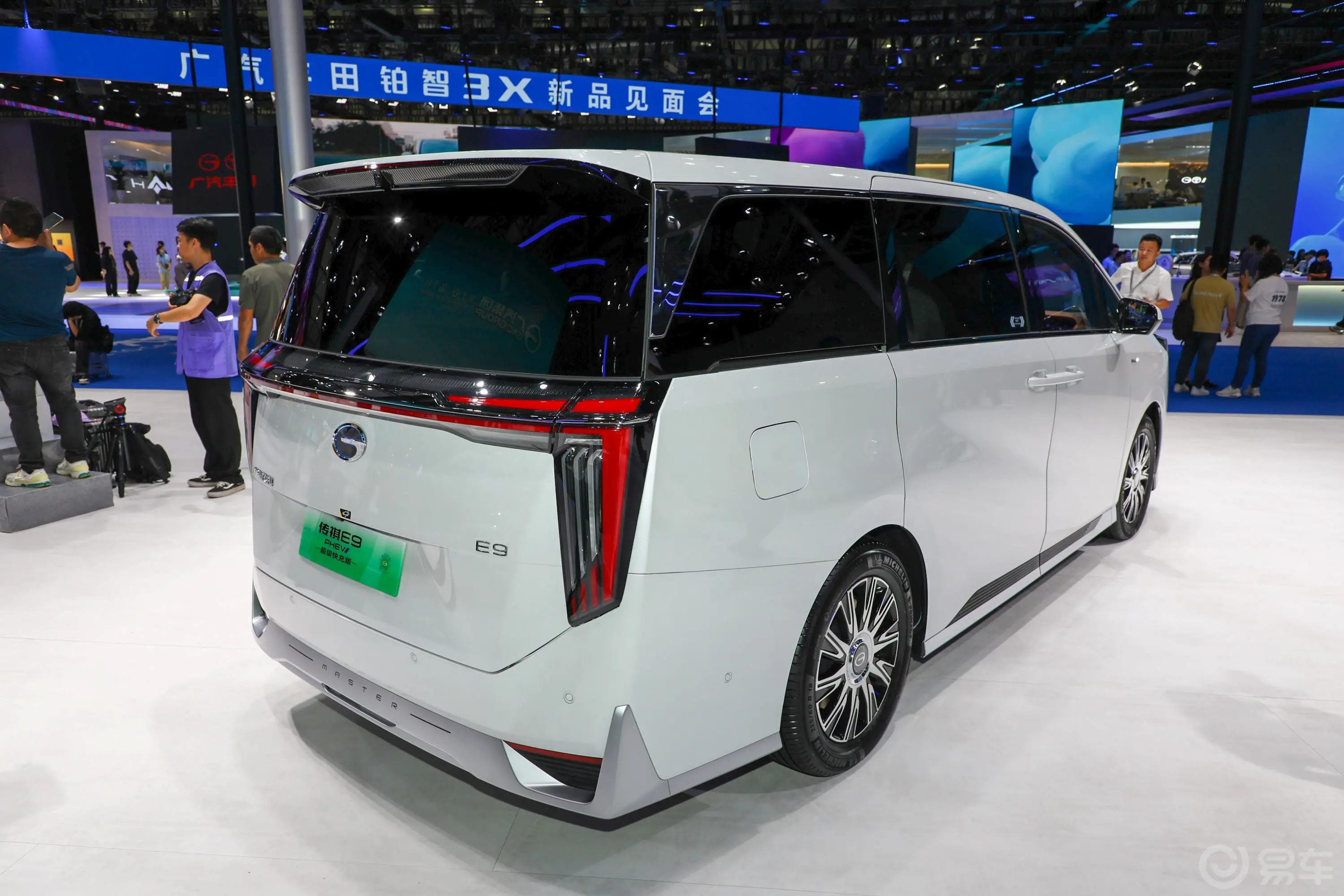 传祺E9超级快充 2.0T 136km 宗师版外观
