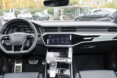 2025款 奥迪A7 55 TFSI quattro 尊享型内饰