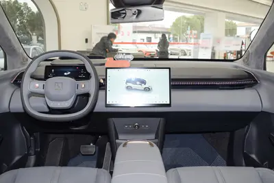 2025款 ZEEKR X 560km 后驱魔方版 4座内饰