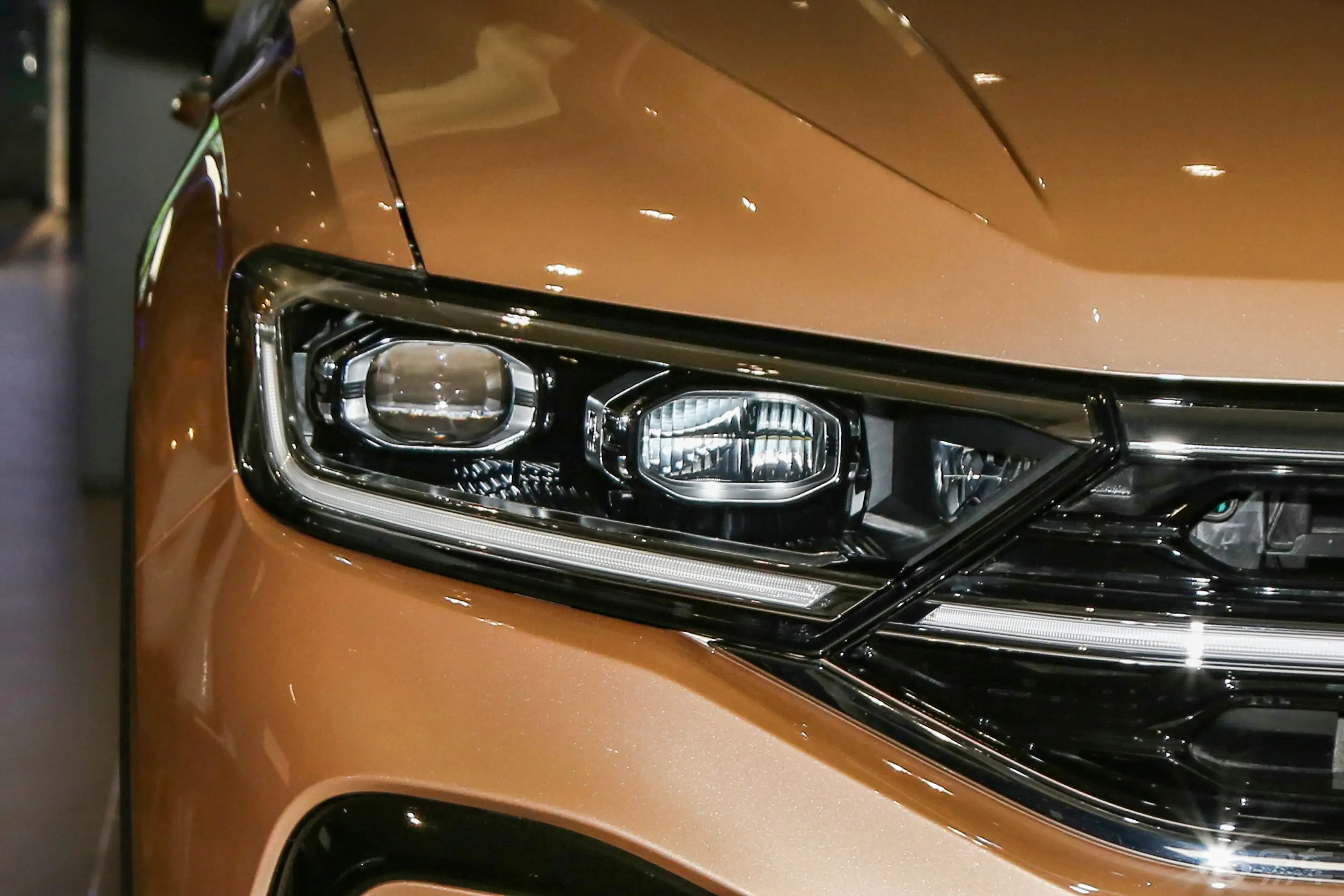 探歌300TSI 辰光版外观灯组