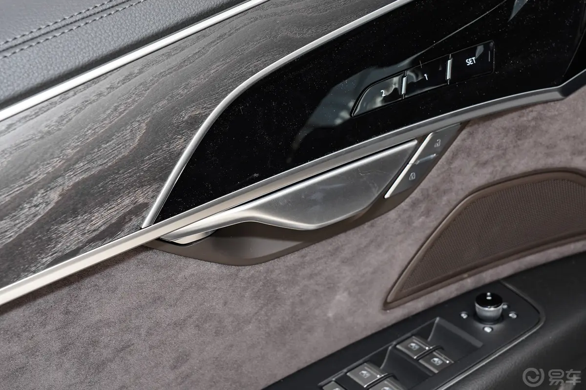奥迪A8A8L 45 TFSI quattro 豪华型主驾驶位