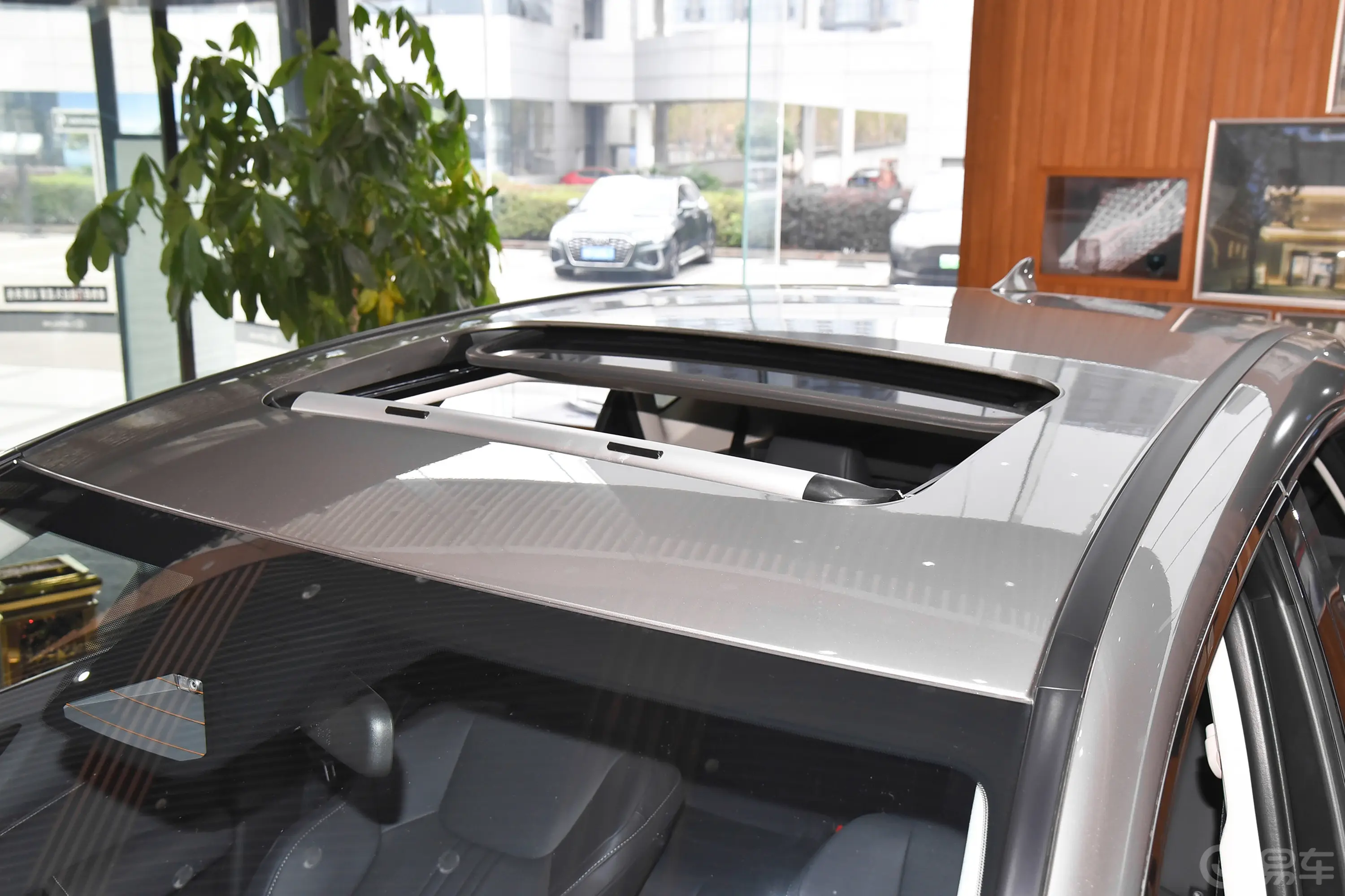雷克萨斯NX260 两驱特别版天窗
