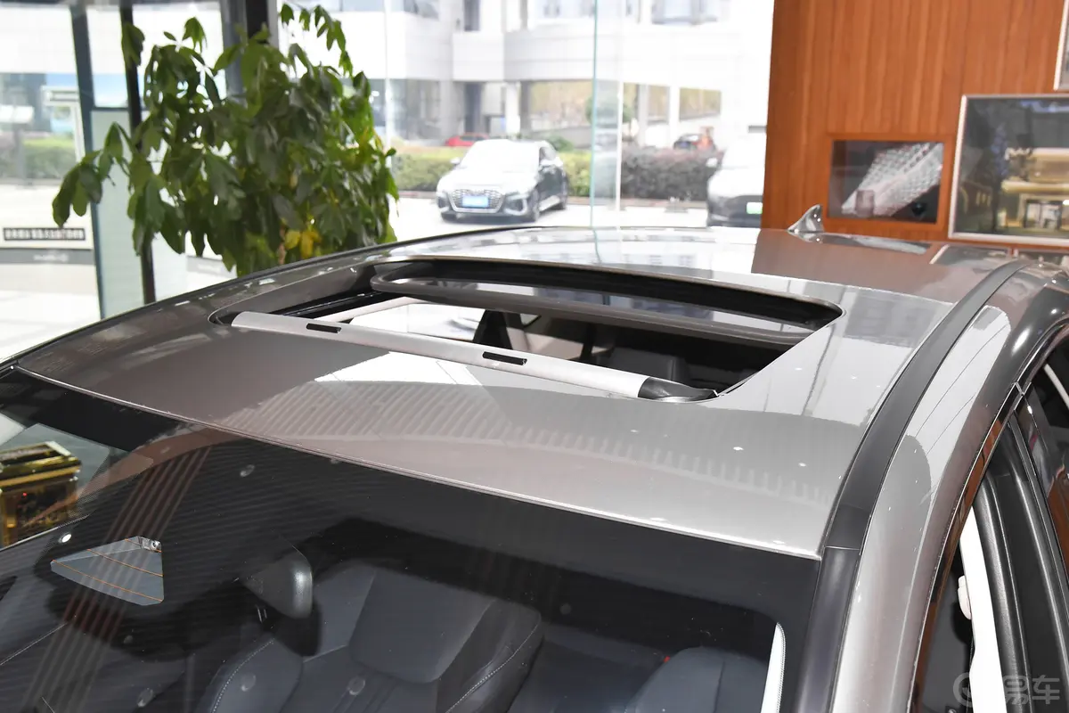 雷克萨斯NX260 两驱特别版天窗