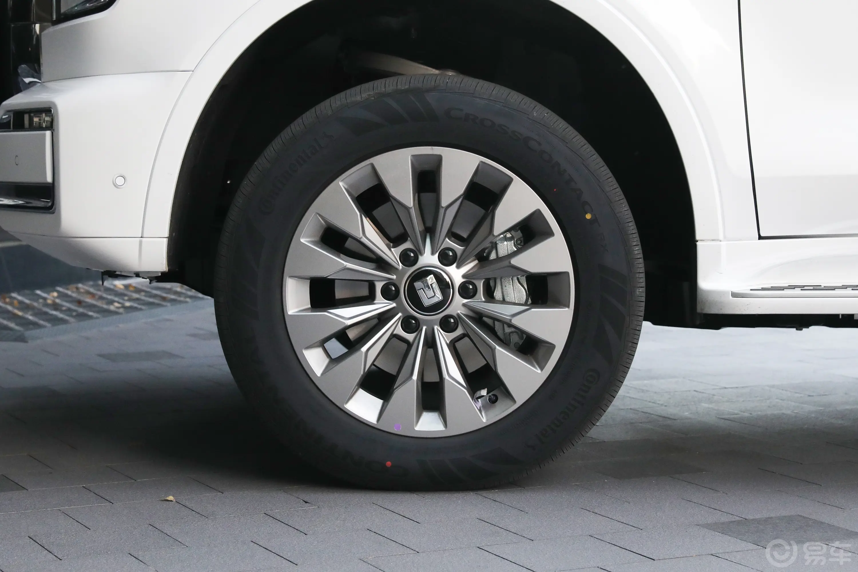 坦克500新能源2.0T Hi4-Z前轮毂造型