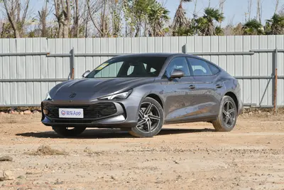 2025款 MG7 1.5T 300 双离合豪华版外观