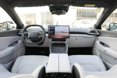 2024款 极狐 阿尔法S5 560PRO 前驱185kW内饰