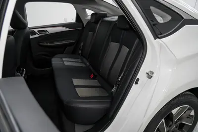 2025款 AION S Plus 480km 出行版空间