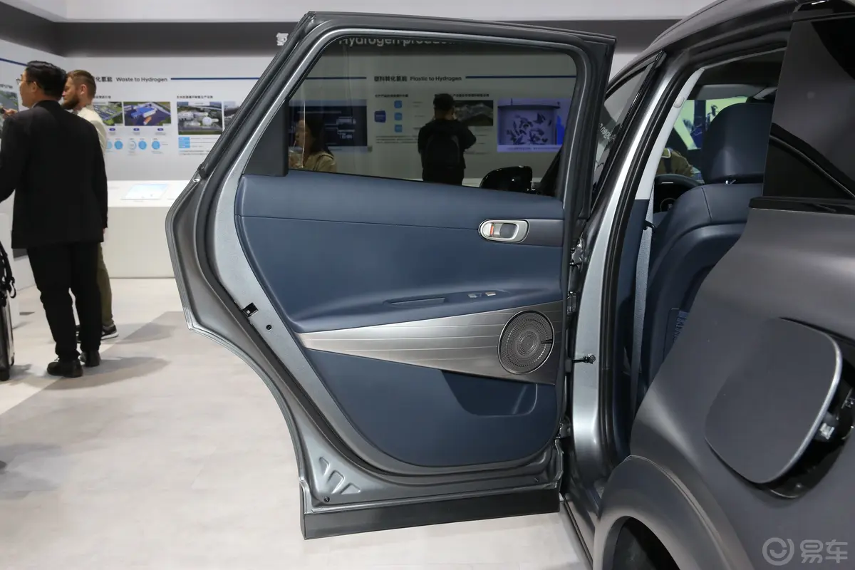 Nexo550km 标准版驾驶员侧后车门