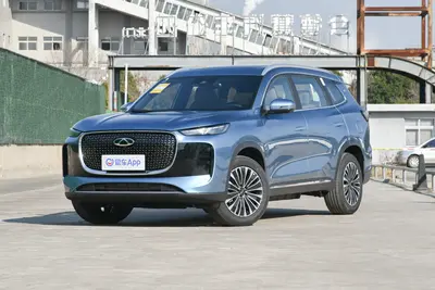 2025款 瑞虎8 PLUS C-DM 1.5T 116km 尊贵型 5座外观