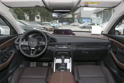 2024款 马自达CX-30 2.0L 自动尊悦型内饰