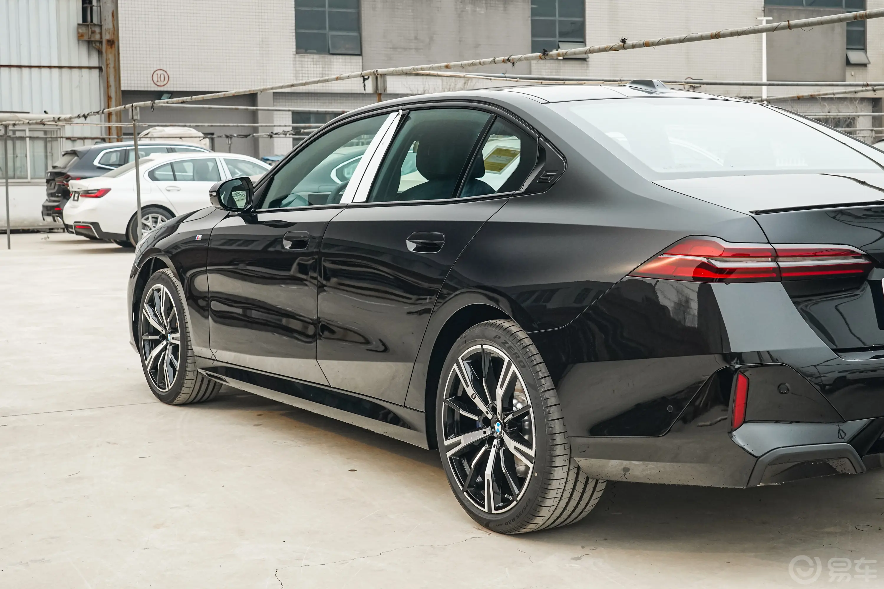 宝马5系(进口)530i 尊享型 M运动套装外观细节