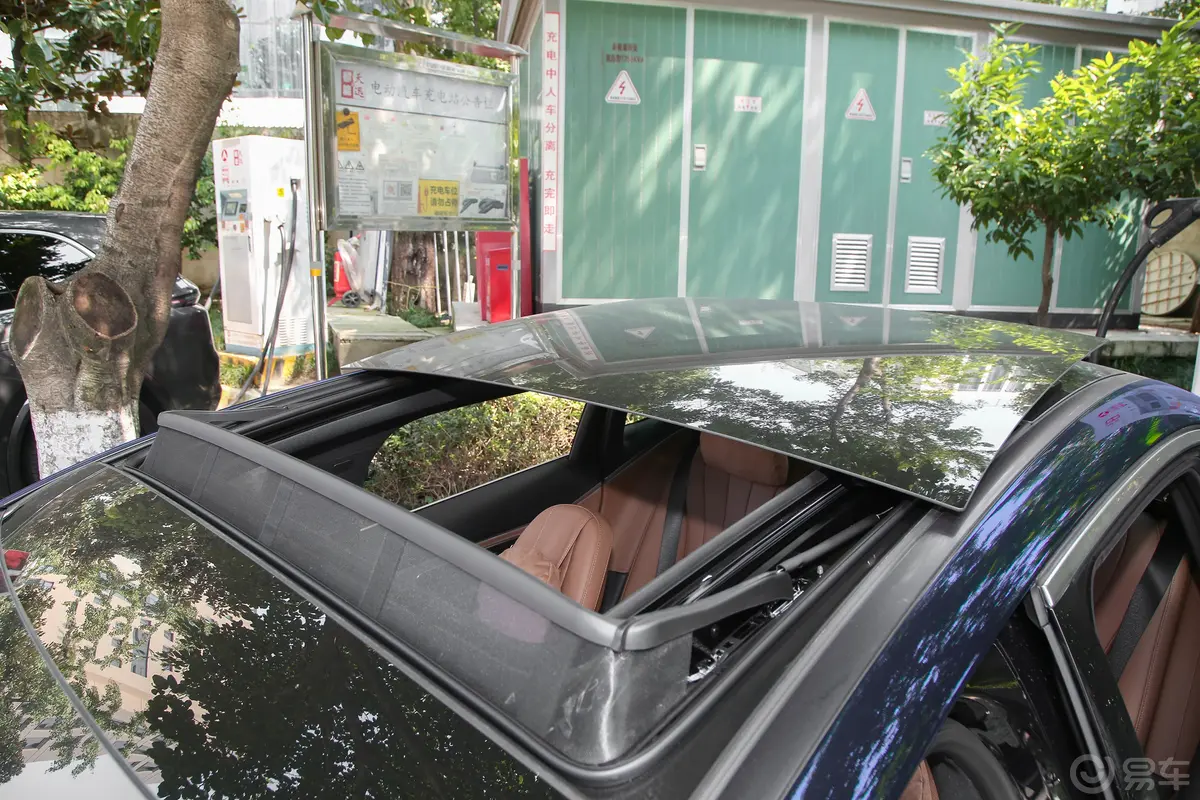 奔驰E级E 300 L 时尚型外观细节