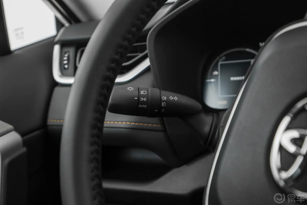 RAV4荣放双擎 2.5L 两驱精英PLUS版灯光控制区
