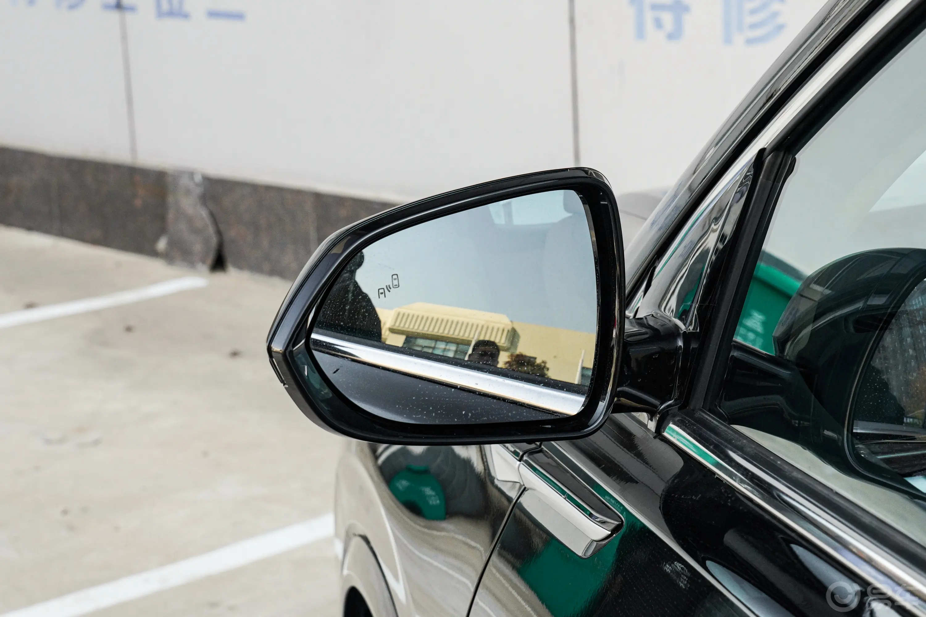 蓝电E5 PLUS1.5L 120km 标准续航旅行定制版 7座后视镜镜面