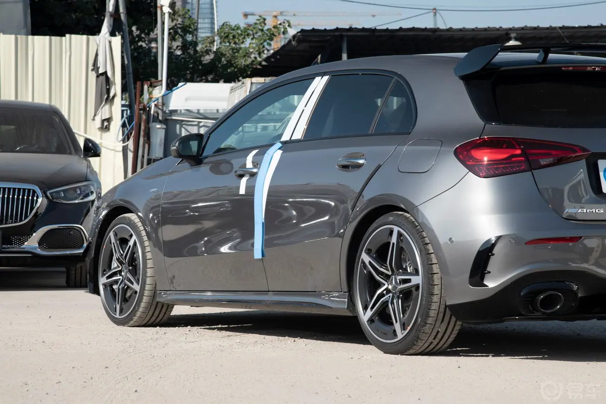 奔驰A级 AMG(进口)AMG A 35 4MATIC外观细节