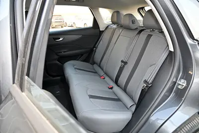 2025款 MG ES5 425pro 后驱版空间