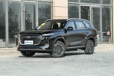 2025款 瑞虎8 PLUS C-DM 1.5T 116km 豪华型 7座外观