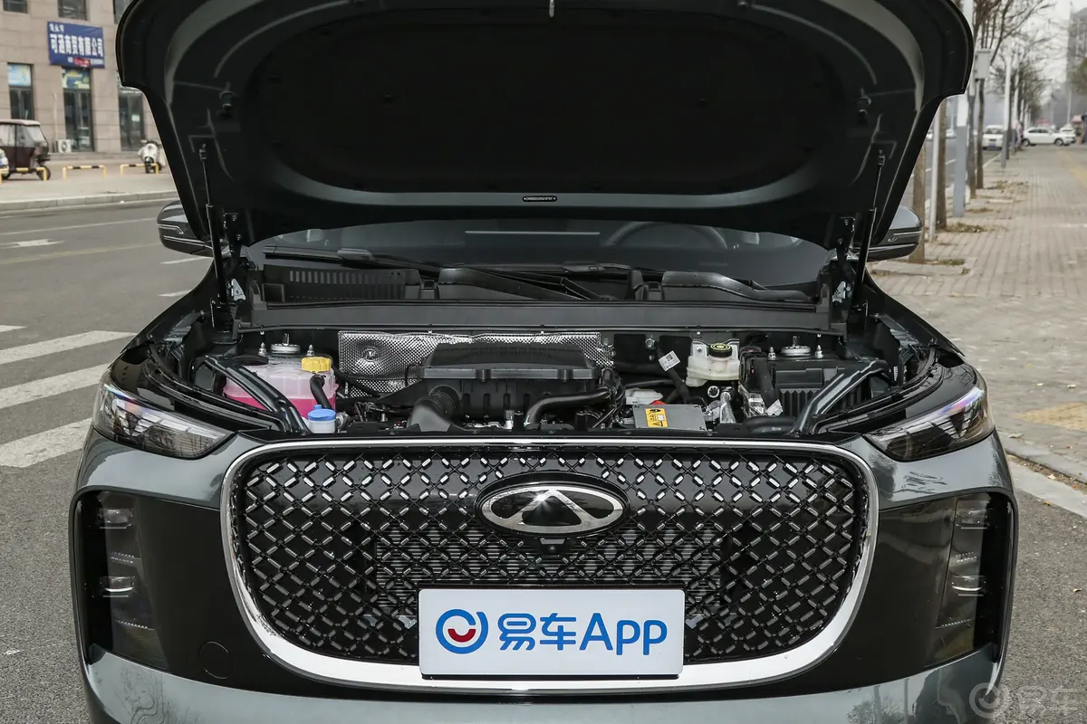 瑞虎8 PLUS C-DM1.5T 116km 舒适型 5座前舱整体