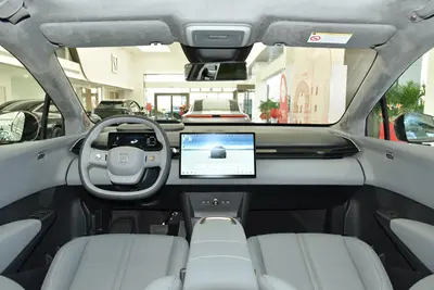 2025款 ZEEKR X 512km 四驱运动版 5座内饰