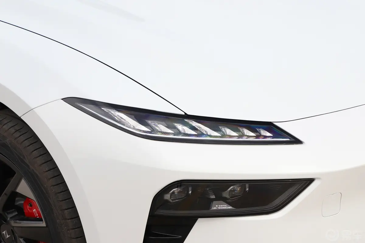 eπ007增程版 200km 后驱如奕版外观灯组