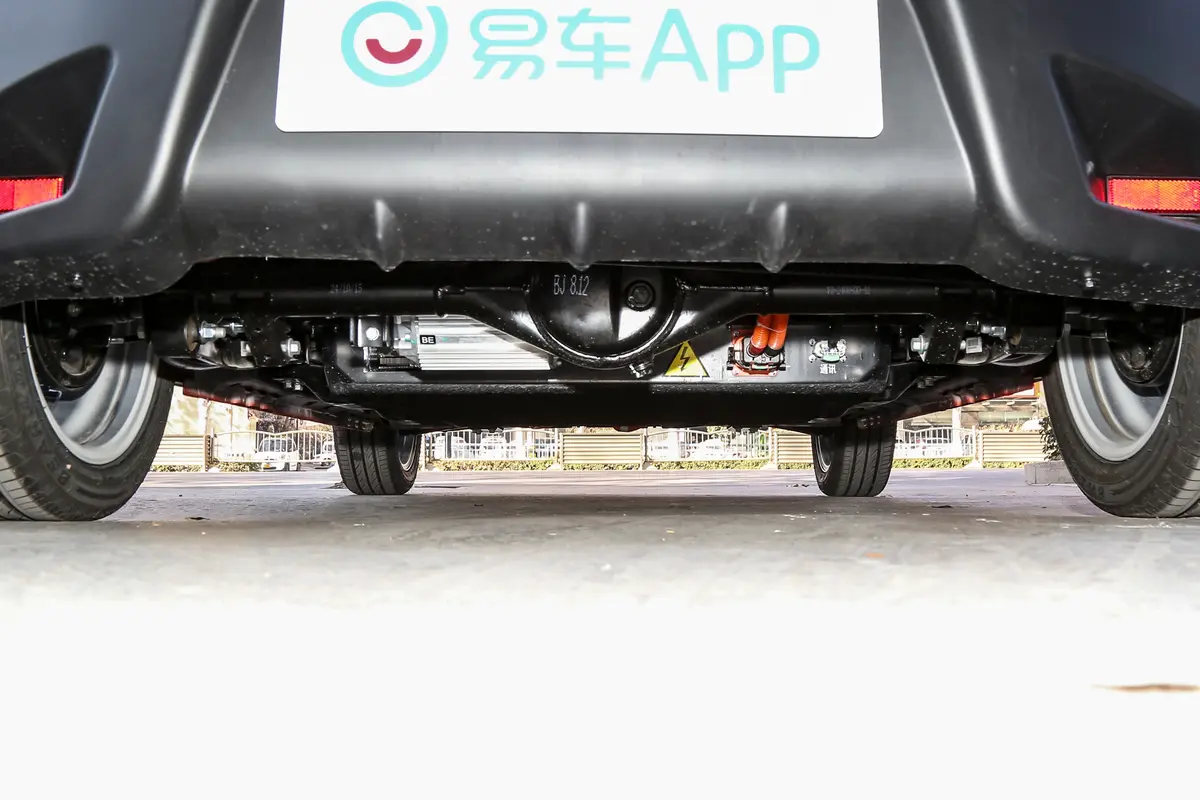 开鹿V3200km 豪华型后悬架整体